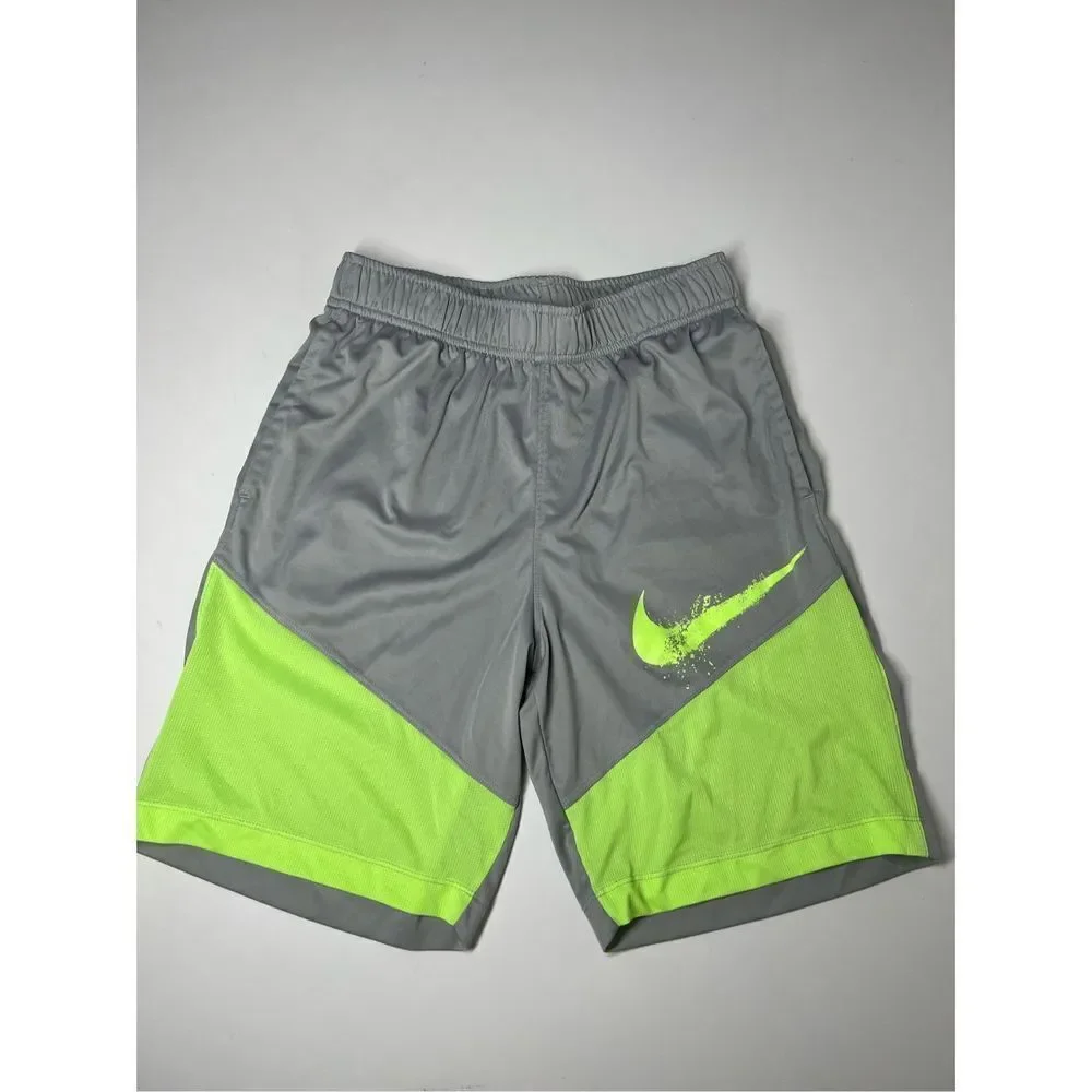Nike boy graphic